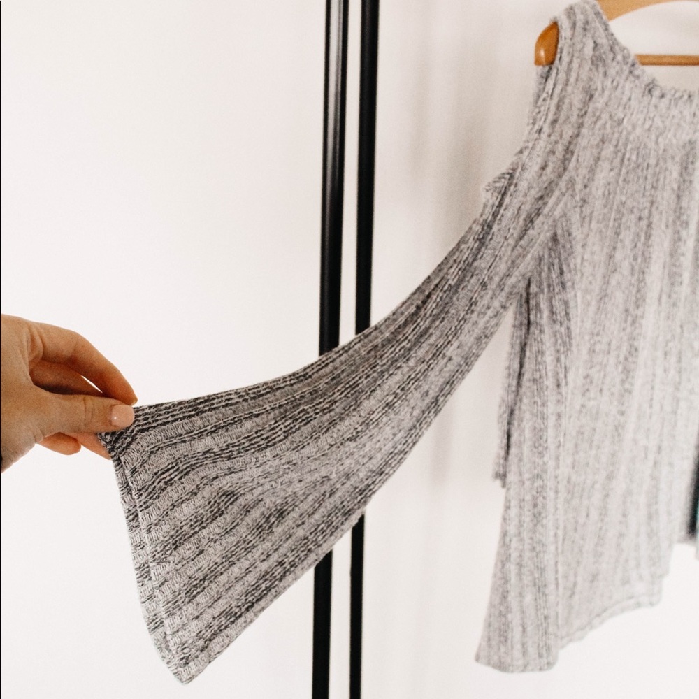 Off the Shoulder-Cut our Flare top
